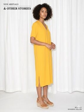 & other stories Yellow V-Neck Short-Sleeve Shift Dress